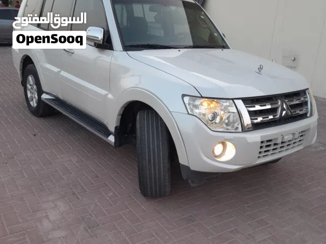 باجيرو لون ابيظ لولو بحاله ممتازه بدون حوادث