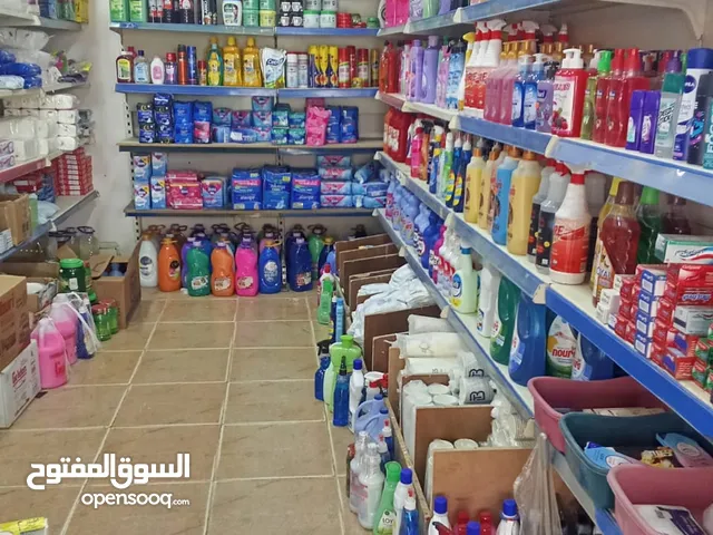 سوبر ماركت للبيع في البنيات