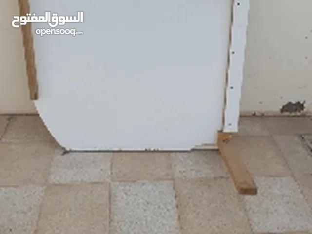 رف خشبي خاص حال سيارات الباجيرو