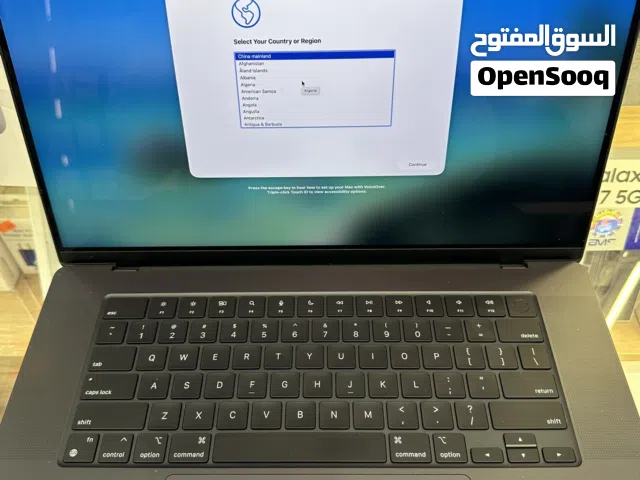 MacBook Pro M4 Pro 16”  24GB RAM  512GB SSD  عرض احترافي