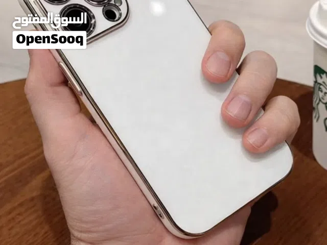 كفر ايفون سادة بحواف ذهبية  ........................................................................