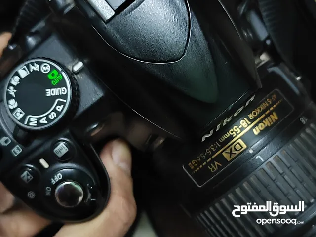 كامرة نيكون D3100