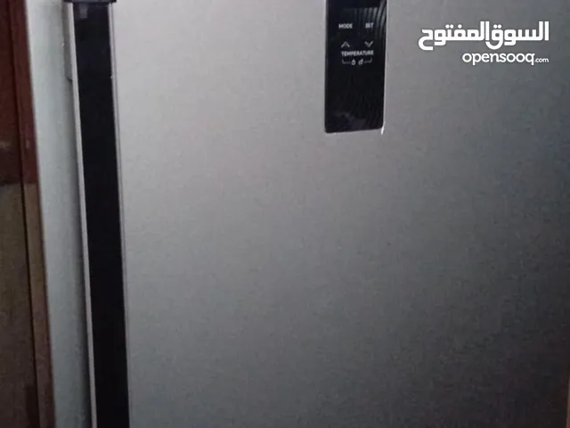 فريزر 230 لتر 6 ادراج للبيع استعمال اقل من شهر بداعي السفر