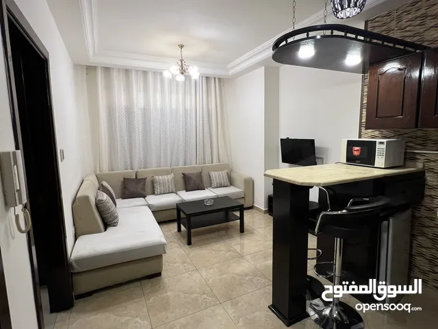 شقة مفروشة للإيجار – منطقة السابع، عمّان (مقابل السيفوي وكوزمو)
