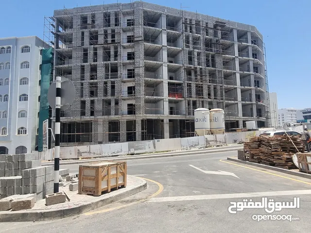 محل قيد الانشاء للاستثمار في مشروع شركة وجهه بالقرب جامع الامين و مقابل عمان مول