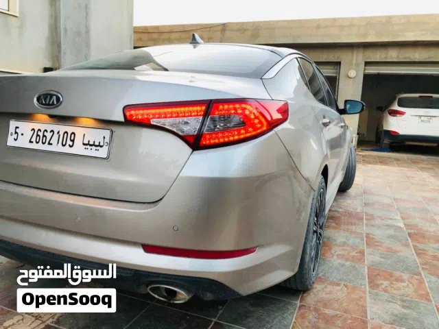 2011 كيا K5 Standard