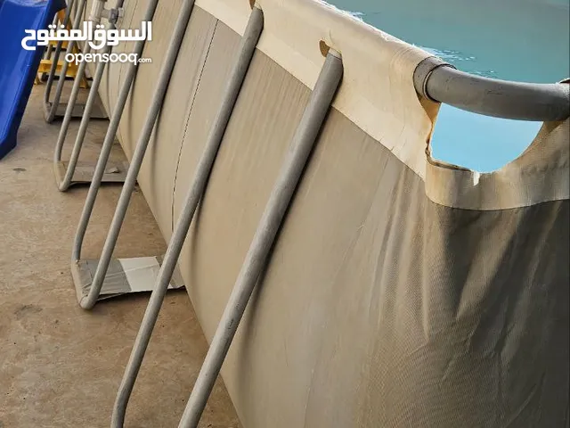حوض سباحة حجم كبير مستعمل بسعر مناسب معى جميع كملياته.