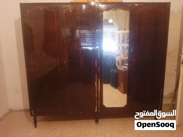 يلي مستحقهم يرفعهم
