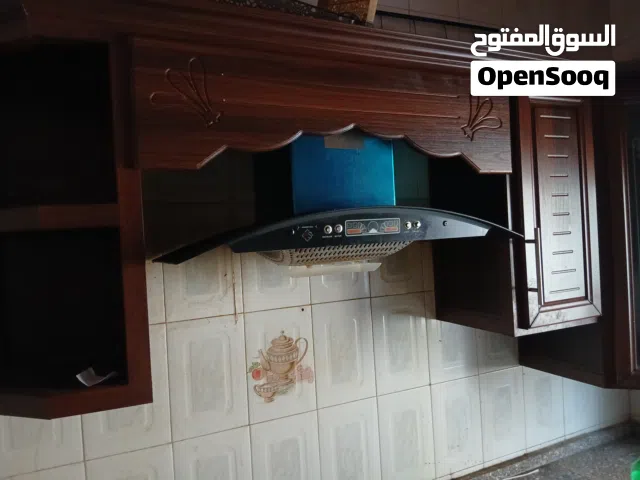 خزان مطبخ المنيوم بحاله جيده مستعمل شبه جديد كلين لا كسر ولا خدش ماشاء الله تبارك الرحمن بحاله جيده