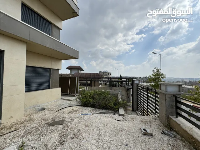 390 m2 4 Bedrooms Villa for Sale in Ramallah and Al-Bireh Dahiat Al Rayhan