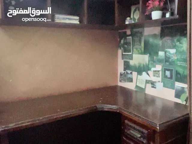غرفة نوم خشب بنظام كلاسيكي فخم وأنيق