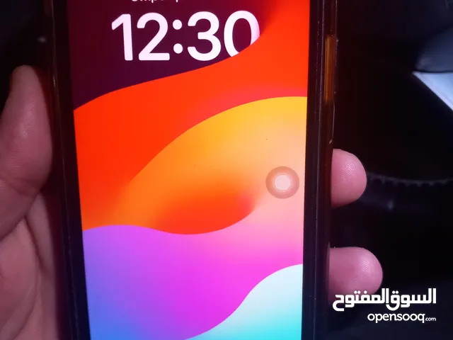 iphone 11 64 g بحالة ممتازة جدا