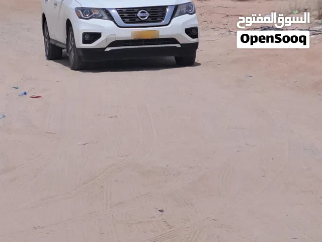 2017 Nissan Pathfinder SV