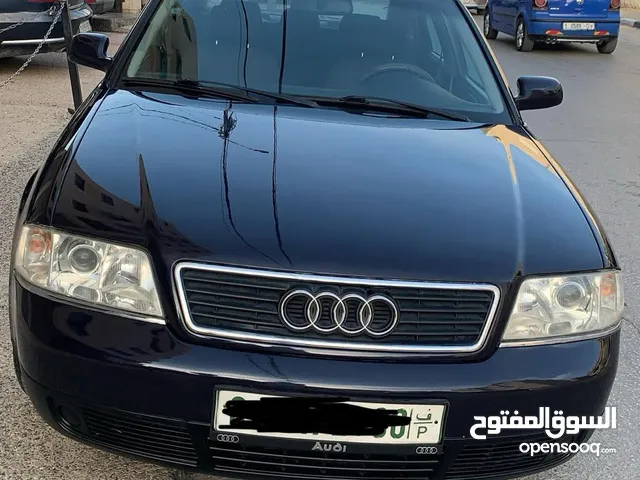سيارة نوع أودي لون كحلي A6 موديل 2001 اتوماتيك