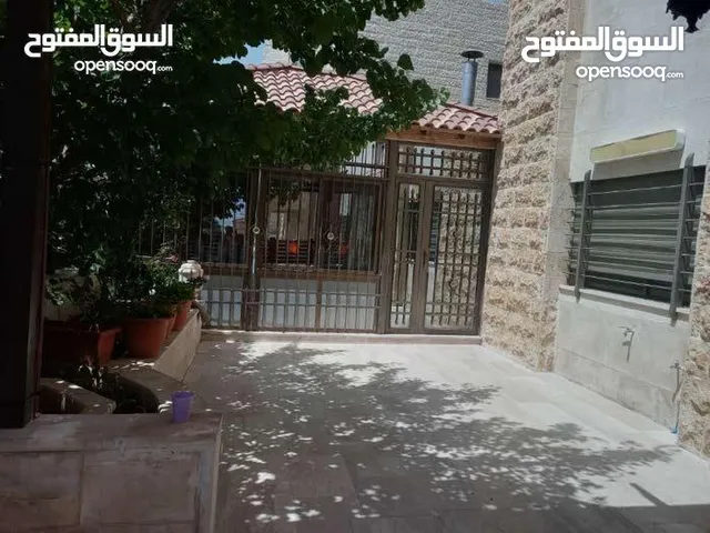197 m2 3 Bedrooms Apartments for Rent in Amman Tla' Ali