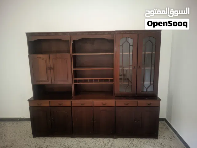 مكتبة من لوح الزان