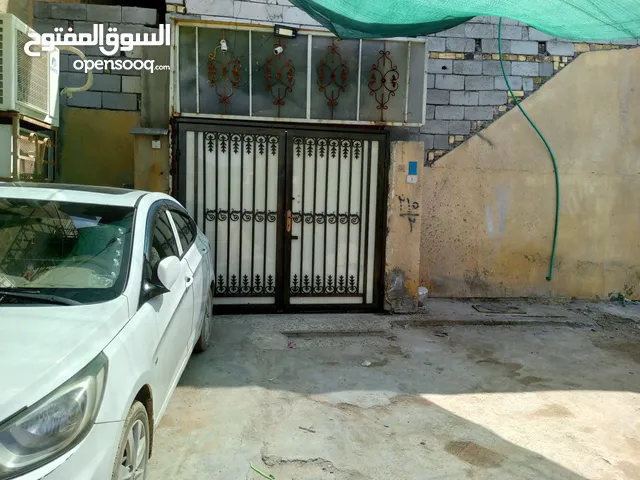 160m2 4 Bedrooms Townhouse for Sale in Basra Rissala