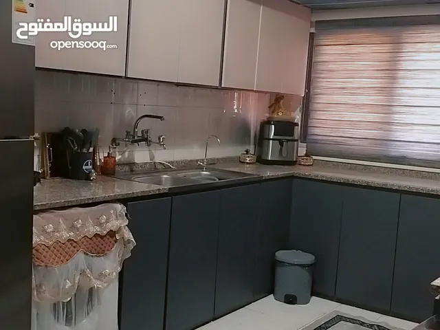 100 m2 4 Bedrooms Apartments for Sale in Amman Marka Al Shamaliya