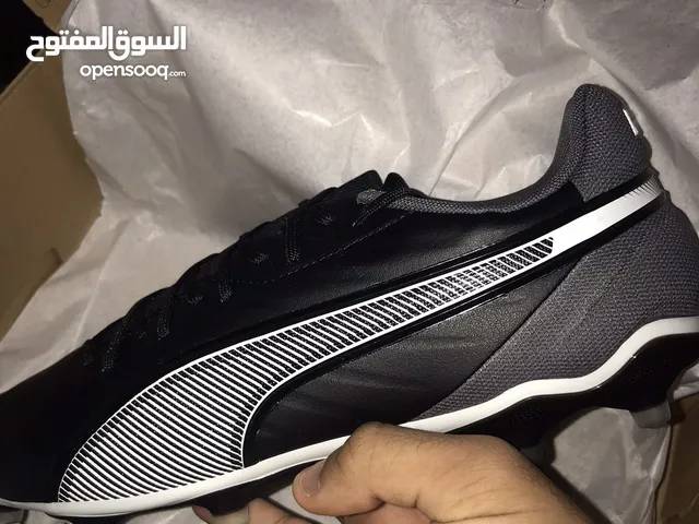 حذاء براغي بوما كنج الاصلي جديد