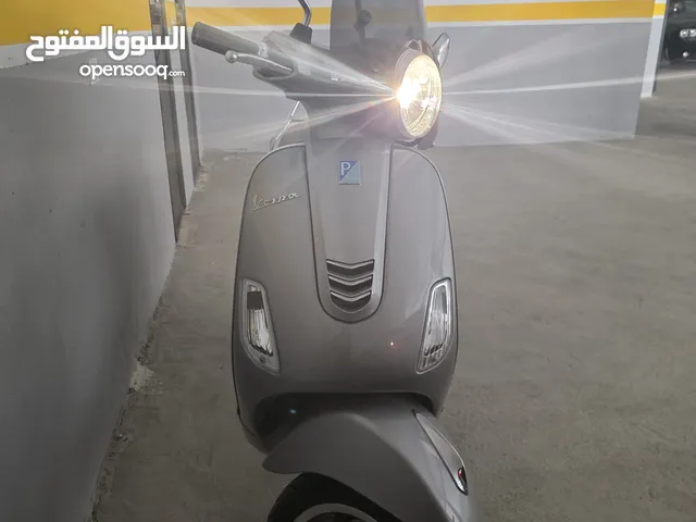 Vespa 2022 للبيع