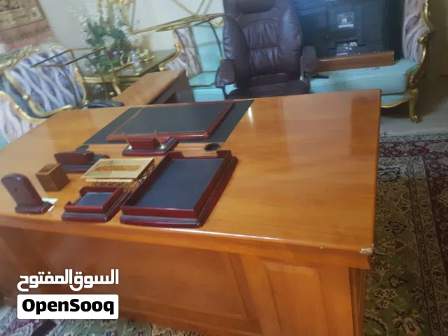مكتبين مدير تنفيذي مع ملحقاته للبيع