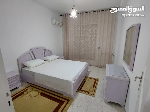 شقة فخمة مفروشة جيدا في العوينة باليوم