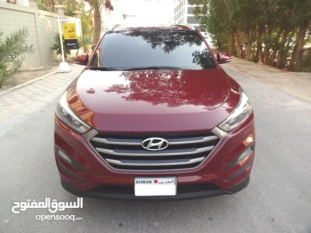 Hyundai Tucson 2.0 L 2017  Red Well Maintained Urgent Sale