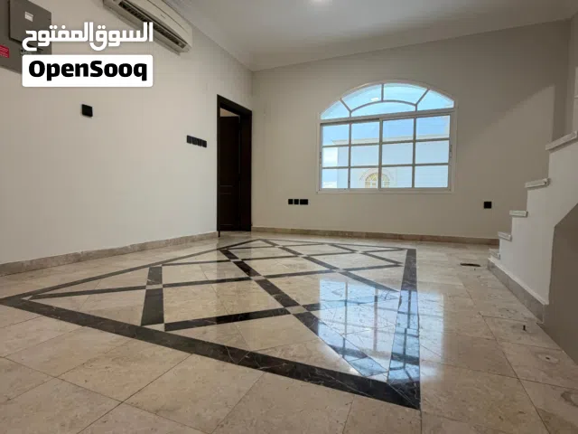 فرصة للبيع فيلا ببوشر قرب المدرسة الأمريكيه بتشطيبات راقيه و جاهزة للسكن