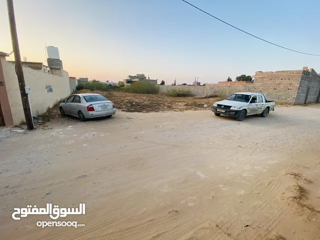 بسم الله الرحمن الرحيم ارض في (خلةالنور)مساحتها 1000متر في منطقةسكنيةوالكهرباءواصل حتعجبك باذن الله