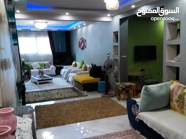 200 m2 3 Bedrooms Apartments for Sale in Cairo Maadi