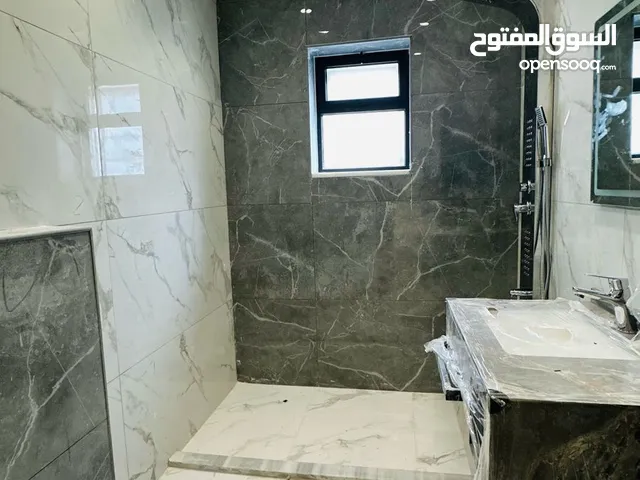 185 m2 3 Bedrooms Apartments for Sale in Amman Daheit Al Rasheed