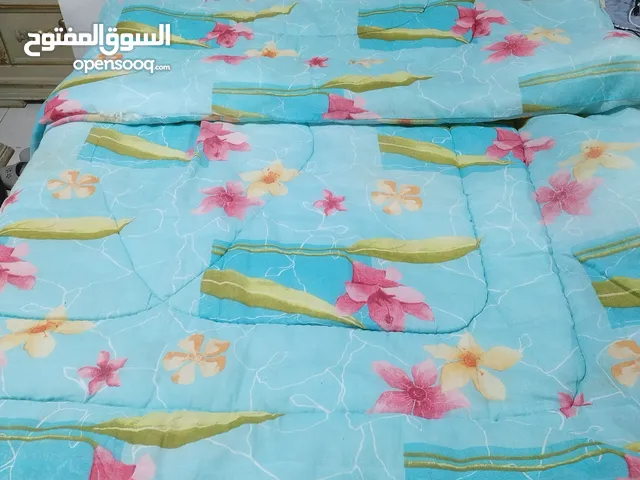 غطاء سرير مفرد للبيع استعمال يوم واحد