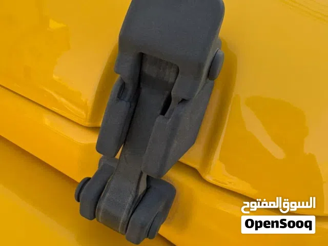 متوفر معي قفل بونيت مال صوبين  وكاله سعر  7ريال الي جاد يتواصل معي