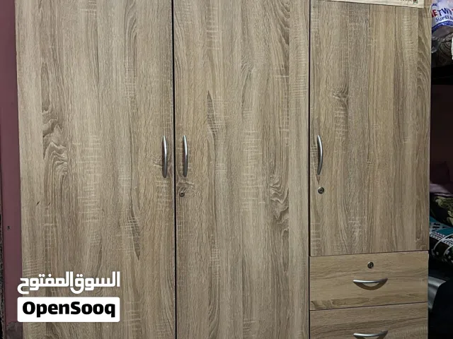 دولاب ملابس