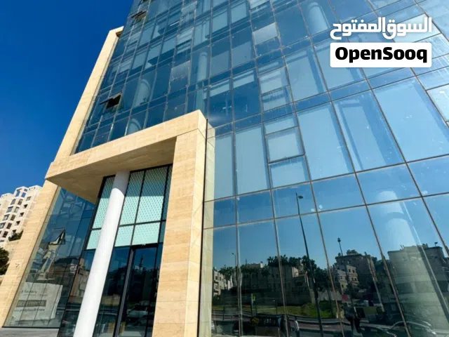 مكتب تجاري فاخر جدا للإيجار في أفضل مواقع عبدون موقع فاخر جدا