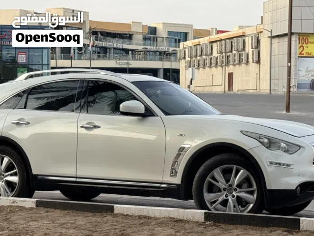 2014 إنفينيتي FX35 Sebastian Vettel Edition