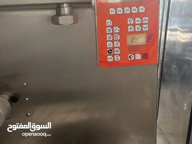 ماكينة شوكلاه إيطالي بحاله جيده