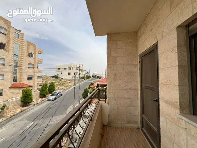 شقة مميزة للبيع في منطقة ابو نصير حي الضياء طابق ثاني