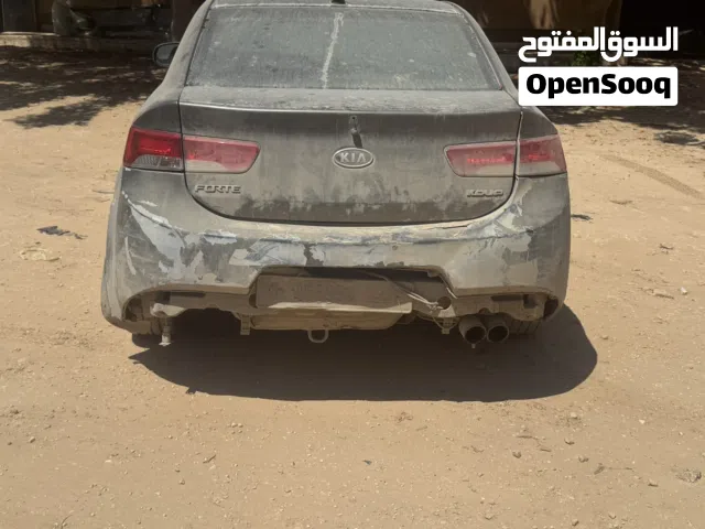 2012 كيا فورتي Standard