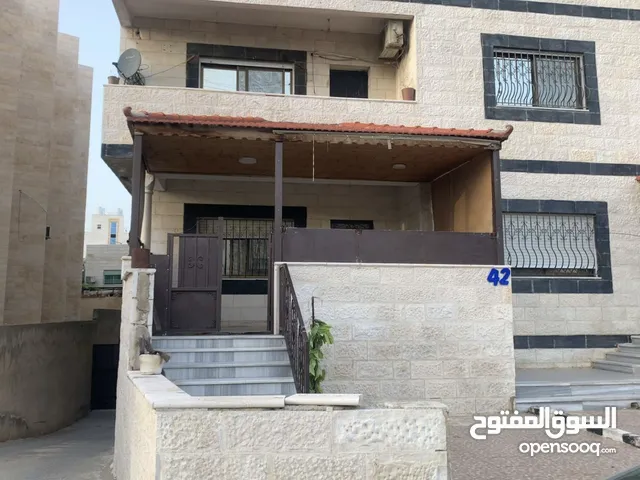 138 m2 2 Bedrooms Apartments for Sale in Amman Al Muqabalain