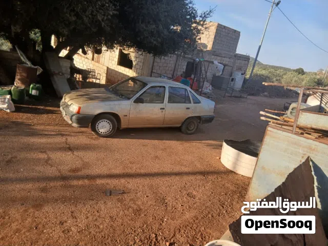 1990 أوبل كاديت