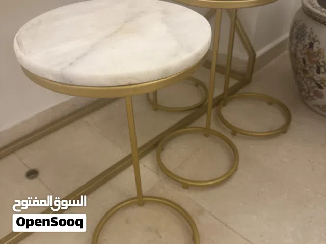 طاولات قهوة وتقديم