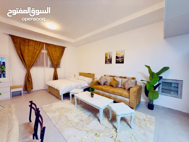 للإيجار استيديو مفروش في كورنيش عجمان