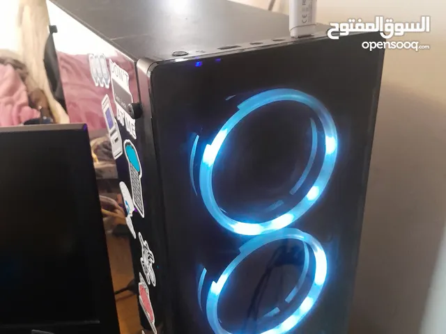 بي سي جيمنج للبيع مع ثلاث شاشات