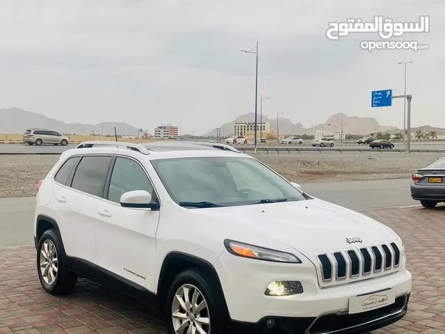 Jeep Grand Cherokee 2017 in Al Dakhiliya