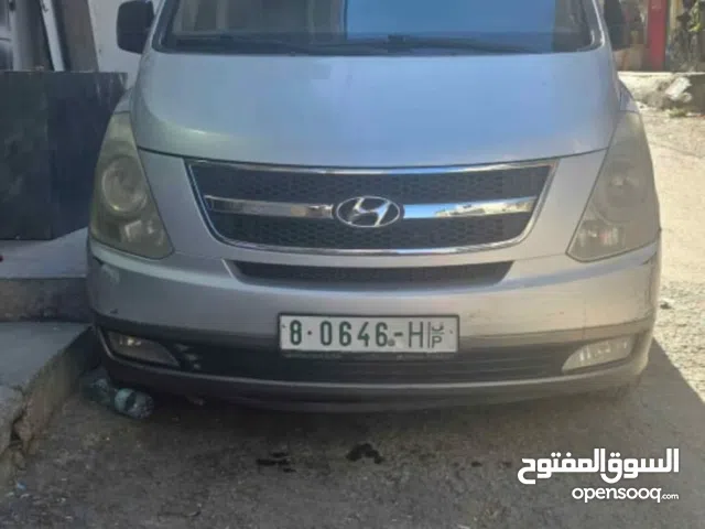 هونداي H1 2010 نظيف و سعر مناسب