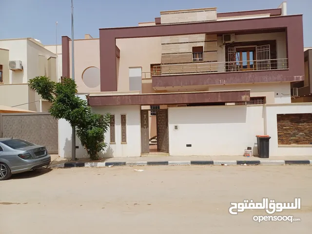 850 m2 More than 6 bedrooms Villa for Sale in Tripoli Tareeq Al-Mashtal