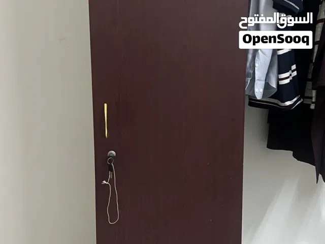 Single door cupboard