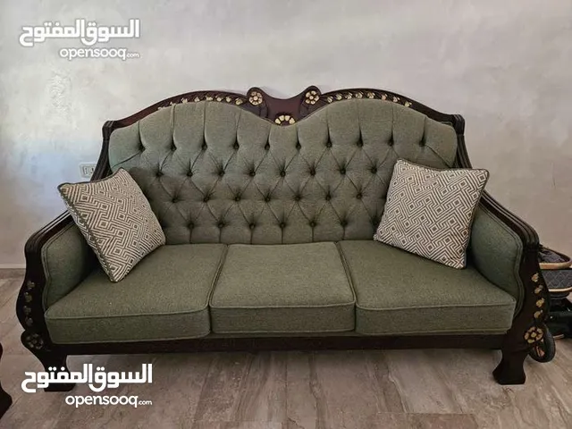 كنب 7 مقاعد مع مراية انتريه مستعمل بحال الجديد