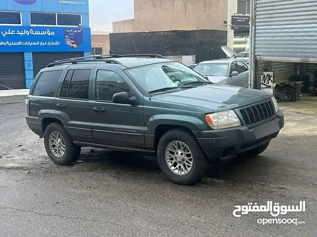 جيب شيروكي لاريدو 2004 للبيع